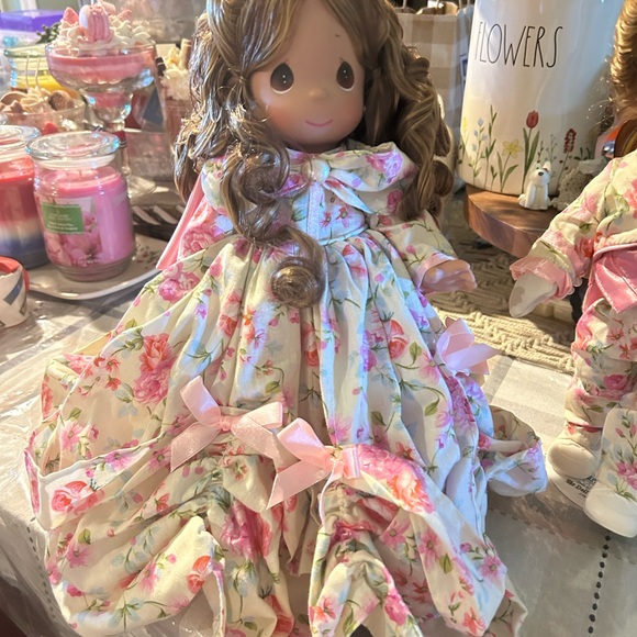 Precious Moments beauty & beast dolls from Epcot flower and garden 2017 🌸 pair - Picture 3 of 16